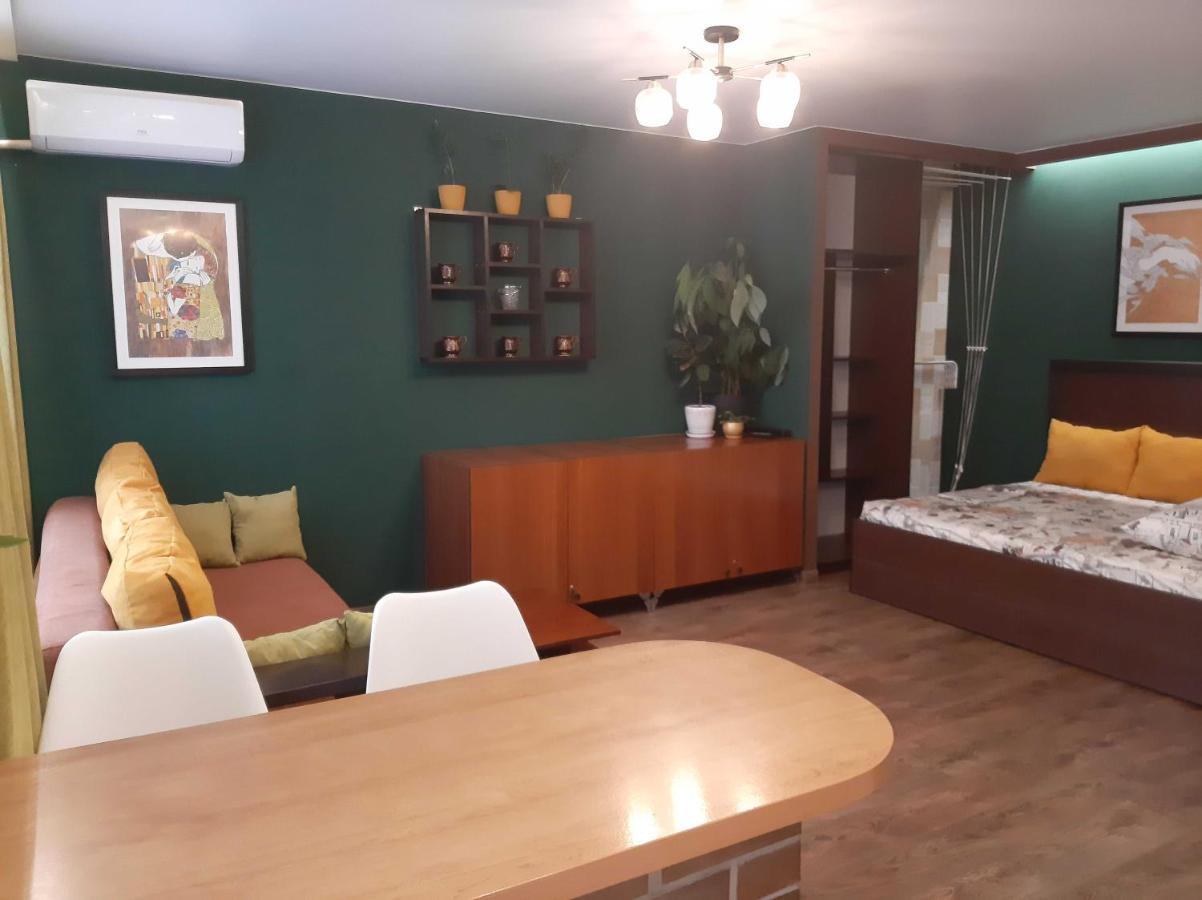 Проспект Победы 90 Tjernihiv Exteriör bild